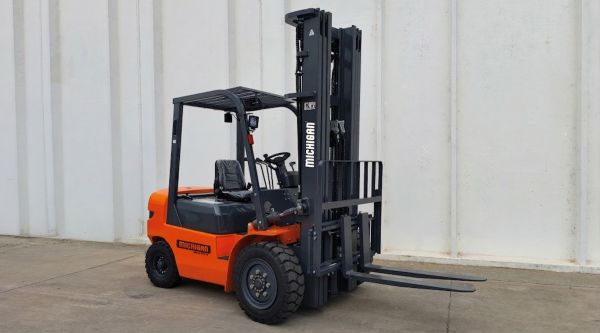 10582125N - Autoelevador ME30 60T II