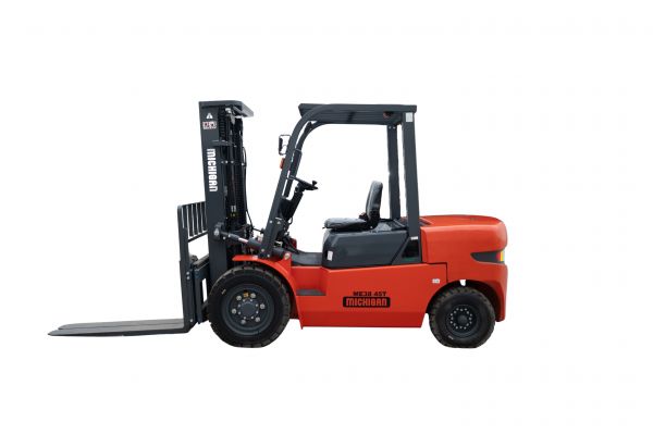Autoelevador ME38-45T - 10582138N
